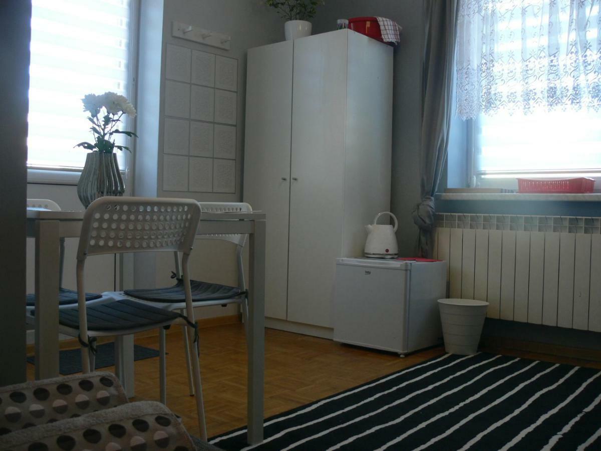 Pokoj Uniejow Exteriér fotografie